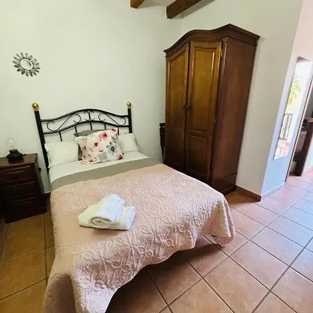 Puerto Del Emperador Country house